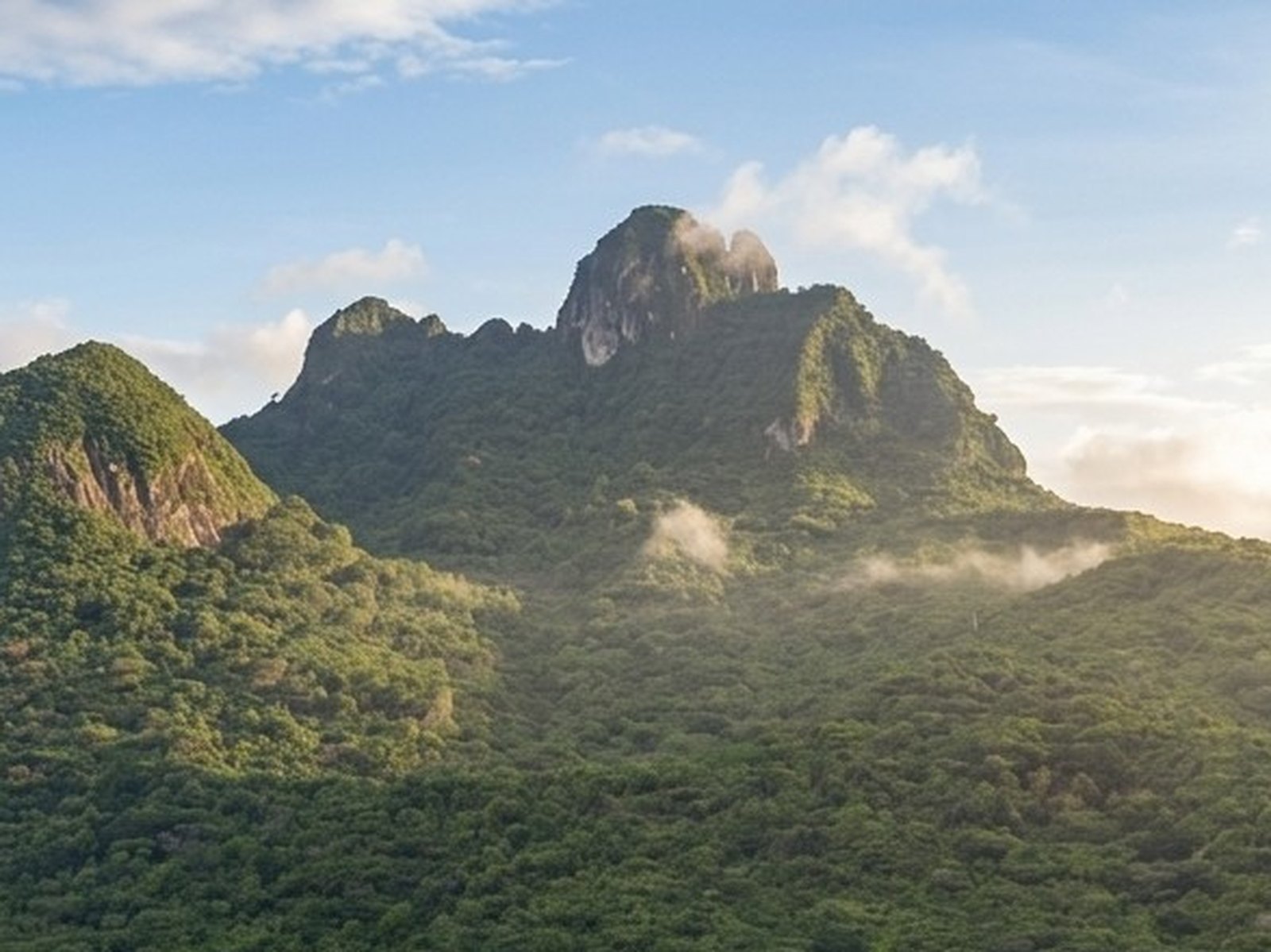 Cerro Trinidad above the valley of Lídice